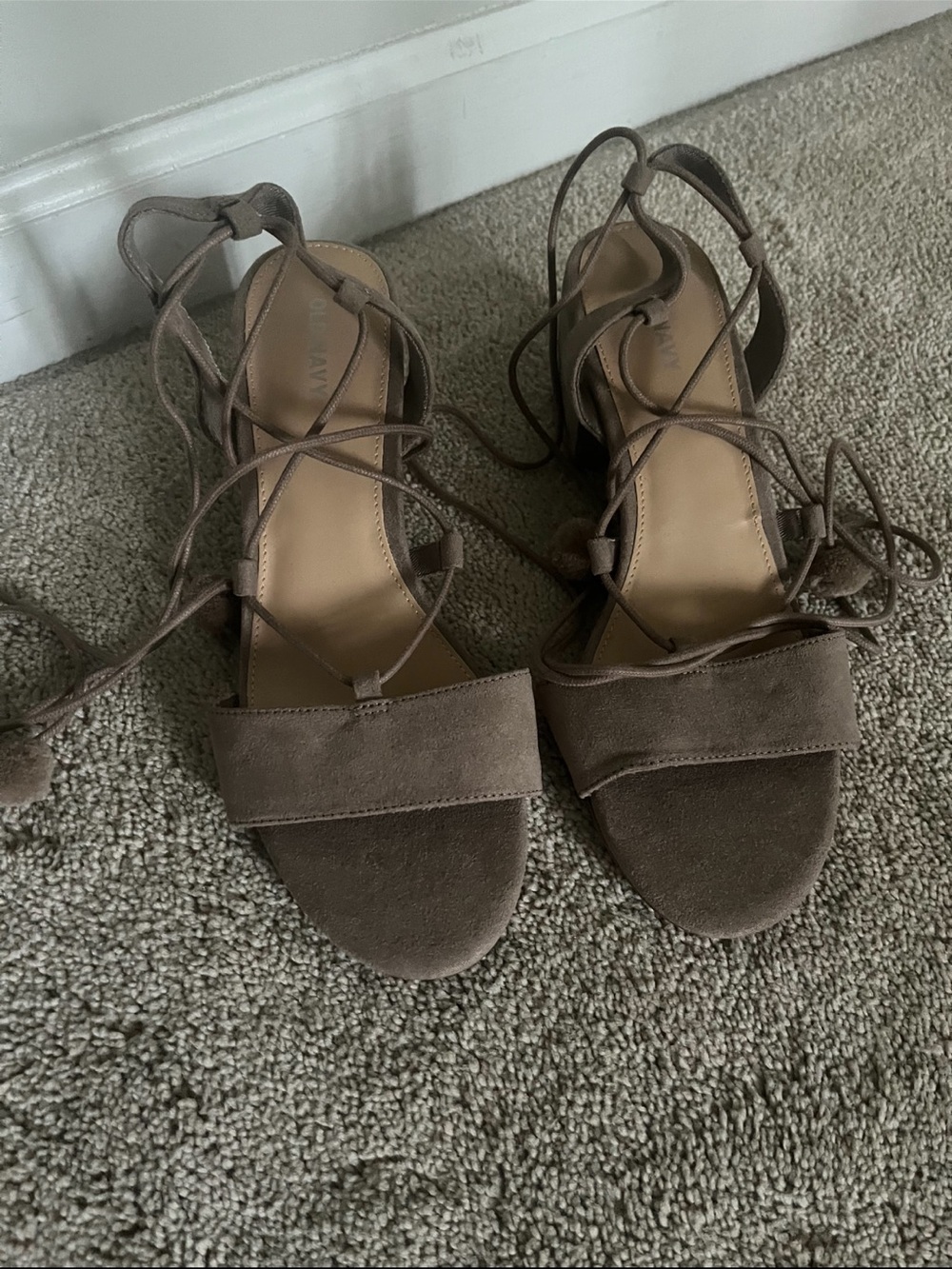 Old navy size 7 Women's Taupe Suede Lace-Up Sandals